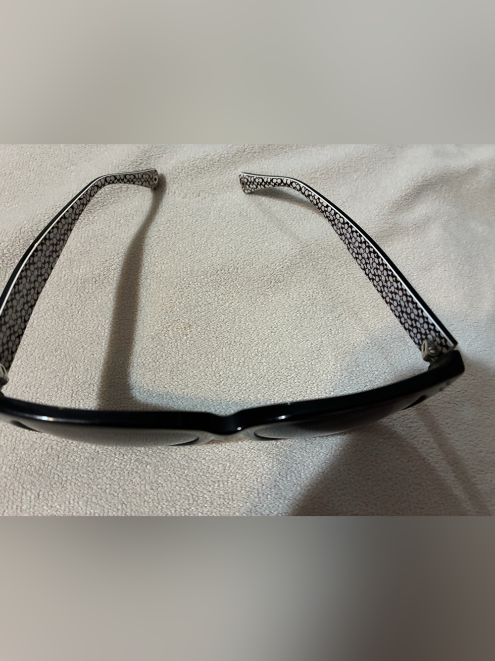 Coach Women’s  Black Sunglasses with Patterned Temples and Coach Case - Picture 3 of 5